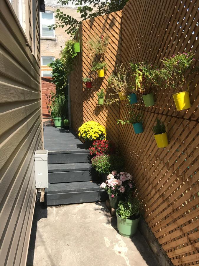 Love-Nest With Private Hot Tub Toronto Esterno foto